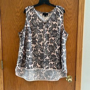 Lane Bryant Sleeveless V Neck top Sz 20
